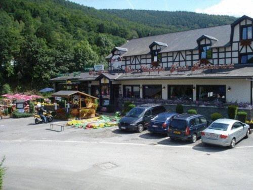 Hotel Val De La Cascade Stavelot Eksteriør bilde