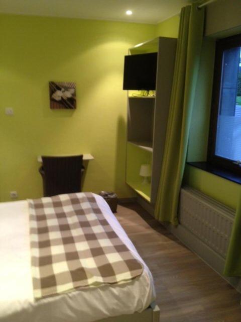 Hotel Val De La Cascade Stavelot Eksteriør bilde