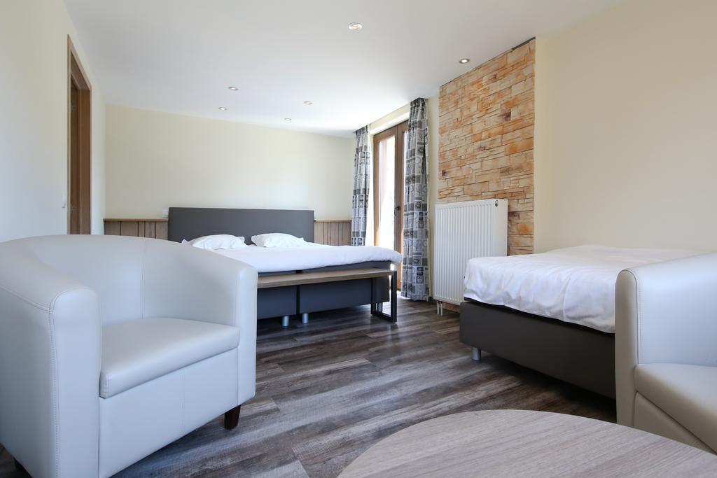 Hotel Val De La Cascade Stavelot Eksteriør bilde